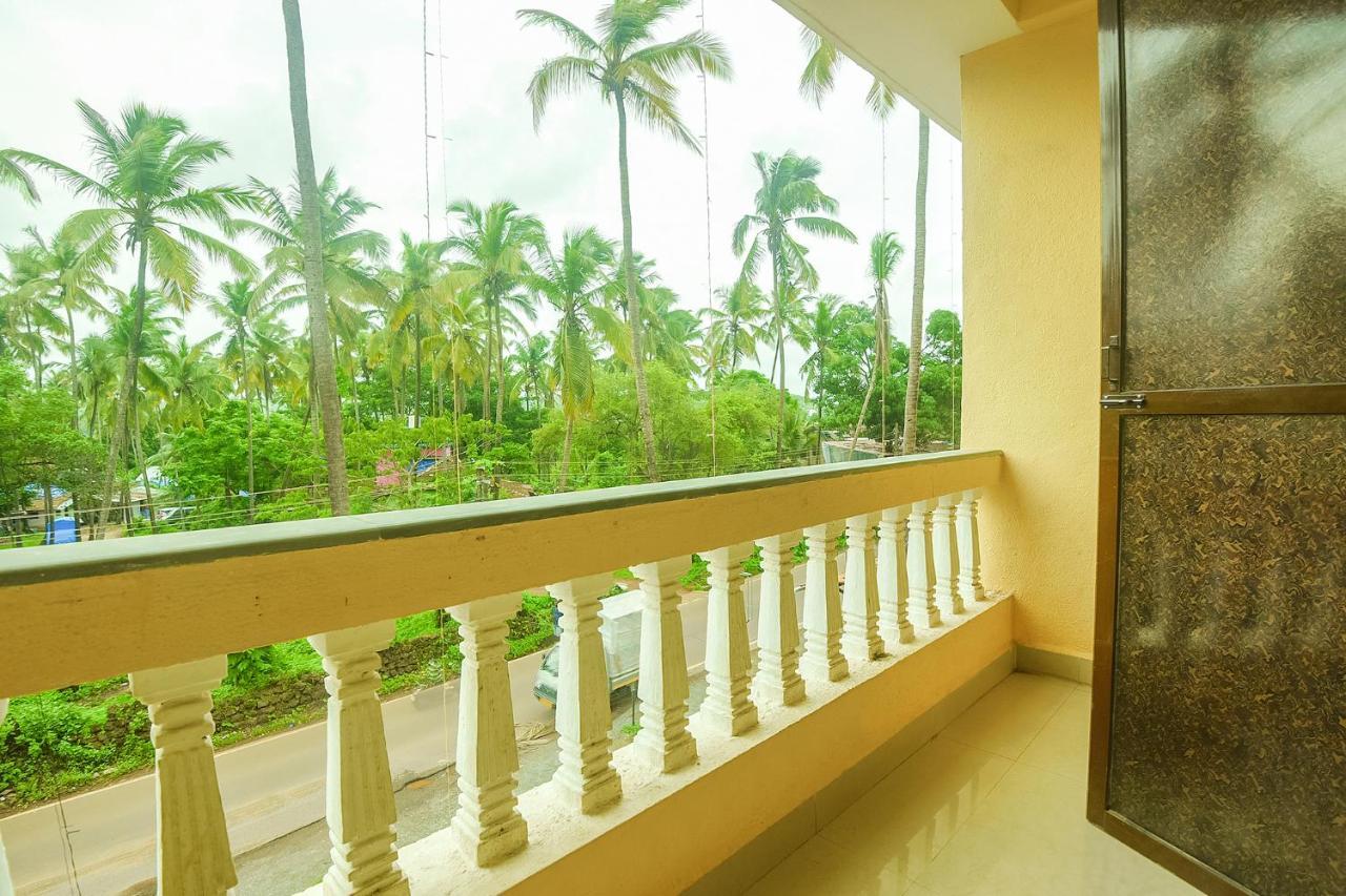 Fabexpress De Classio With Pool - Nr Candolim Beach Hotel Buitenkant foto